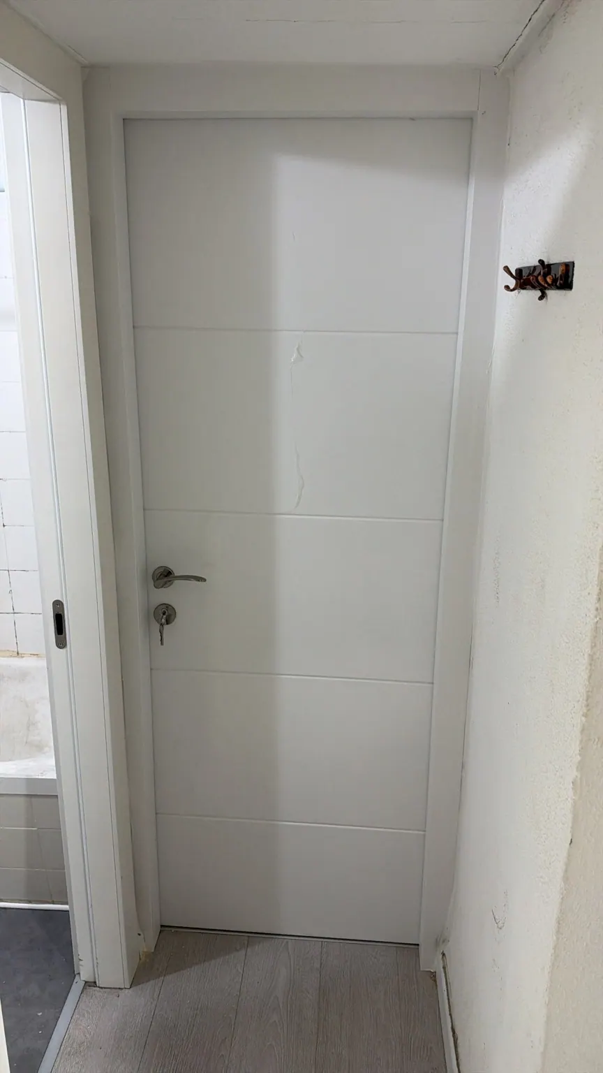 דלת פנים לממ״ד – עבודות מלכה דלתות
